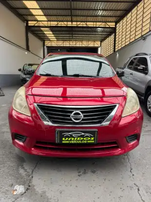 NISSAN-VERSA-2012