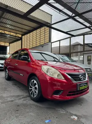 NISSAN-VERSA-2012