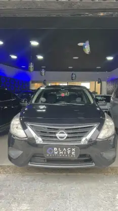 NISSAN-VERSA-2017