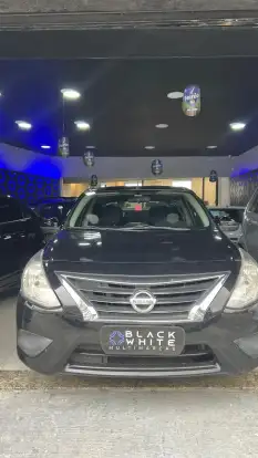 NISSAN-VERSA-2017