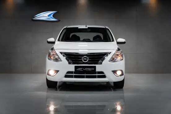 NISSAN-VERSA-2019