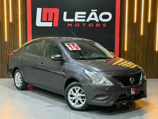 NISSAN-VERSA-2018