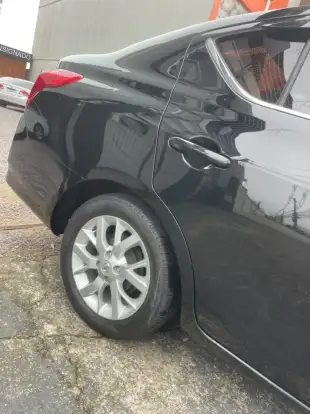 NISSAN-VERSA-2017
