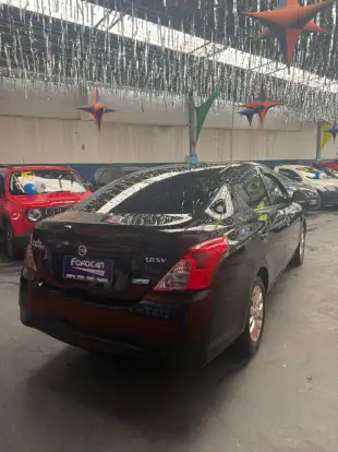 NISSAN-VERSA-2017