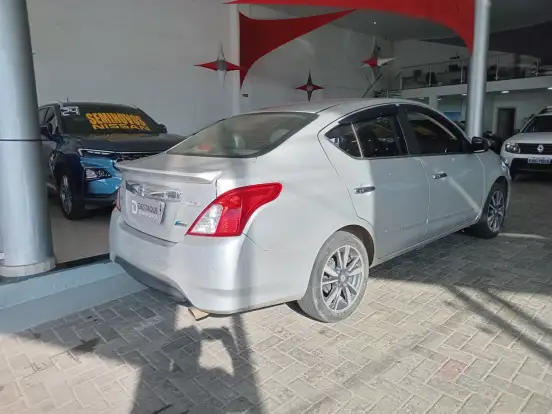 NISSAN-VERSA-1.6 16V FLEXSTART UNIQUE 4P XTRONIC NISSAN-VERSA-2017