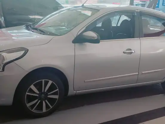 NISSAN-VERSA-1.6 16V FLEXSTART UNIQUE 4P XTRONIC NISSAN-VERSA-2017