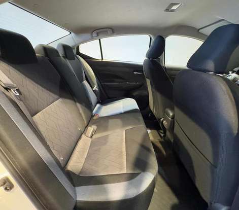 NISSAN-VERSA-2023
