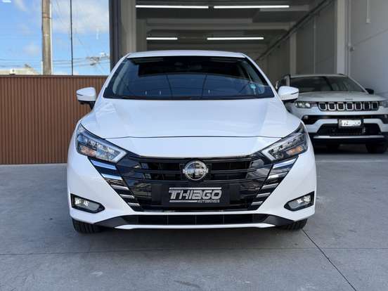NISSAN-VERSA-2023