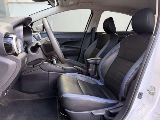 NISSAN-VERSA-2023