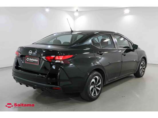 NISSAN-VERSA-2021