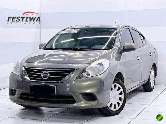 NISSAN-VERSA-2011