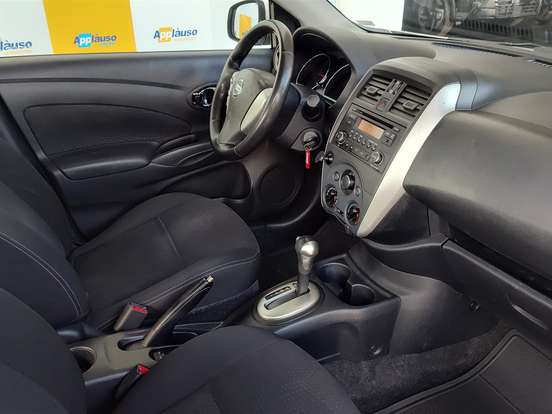 NISSAN-VERSA-1.6 16V FLEX SV 4P XTRONIC NISSAN-VERSA-2017