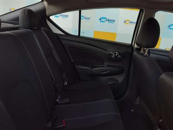 NISSAN-VERSA-1.6 16V FLEX SV 4P XTRONIC NISSAN-VERSA-2017