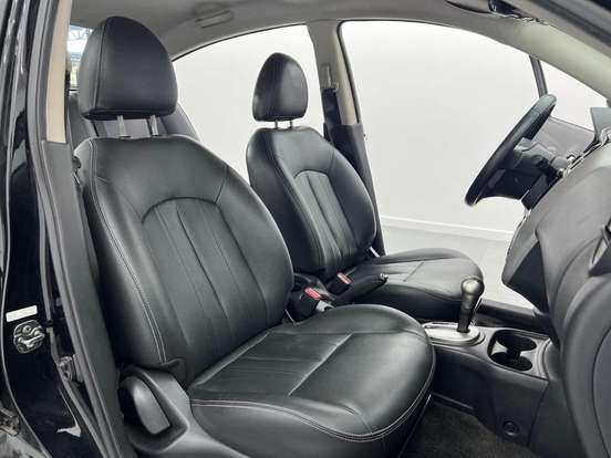 NISSAN-VERSA-2019