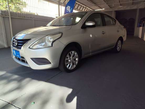 NISSAN-VERSA-2017