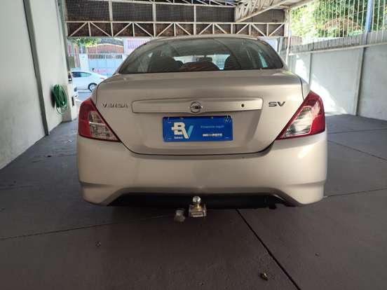 NISSAN-VERSA-2017