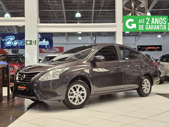 NISSAN-VERSA-2019