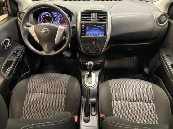 NISSAN-VERSA-2019