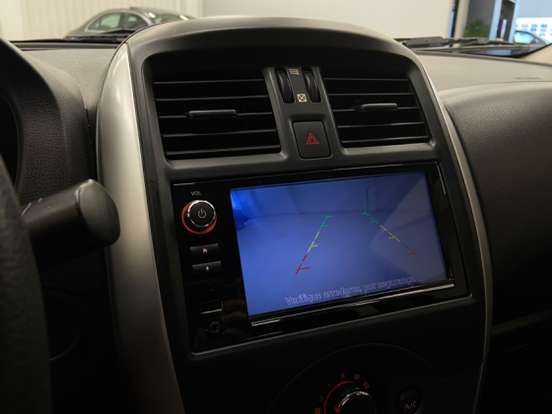 NISSAN-VERSA-2019