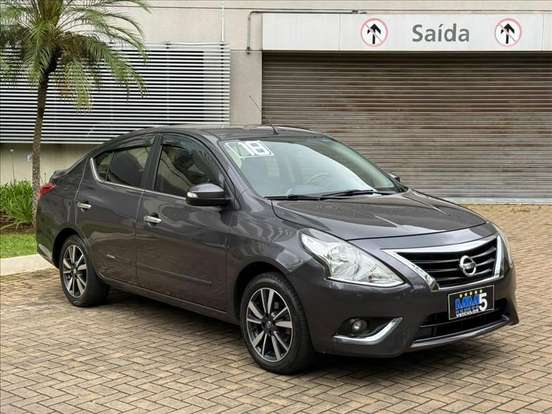 NISSAN-VERSA-2018