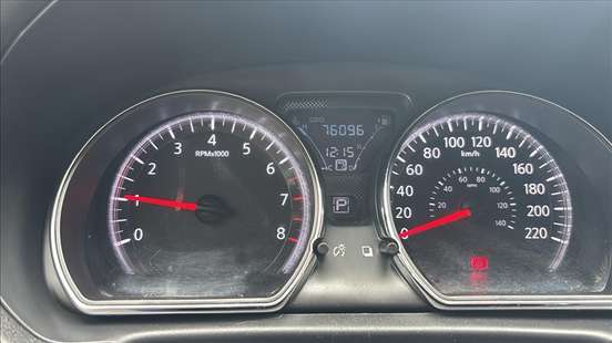 NISSAN-VERSA-2017