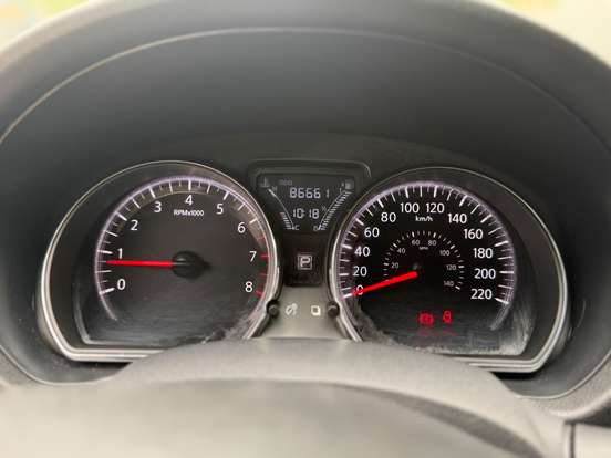 NISSAN-VERSA-2018