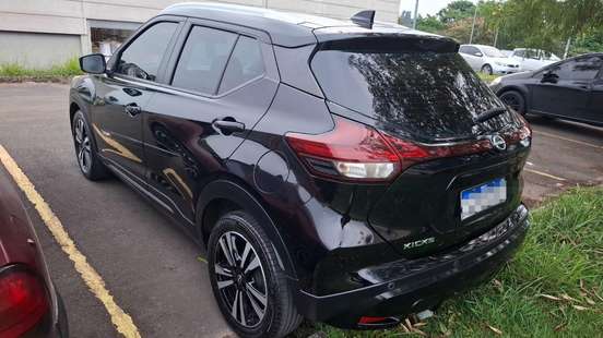 NISSAN-KICKS-2023