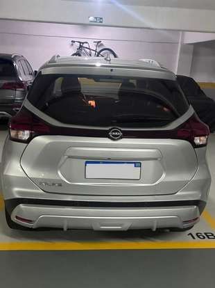 NISSAN-KICKS-2023