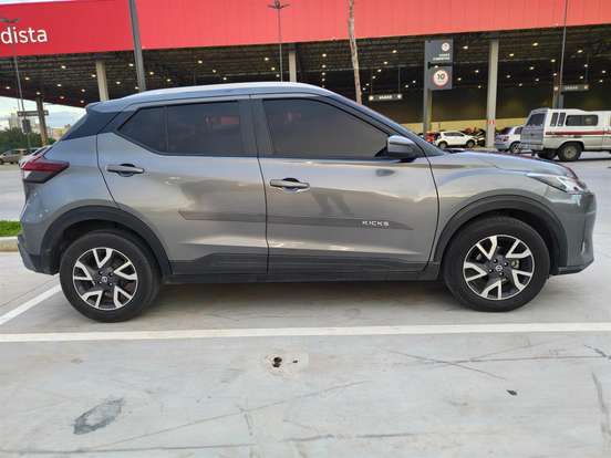 NISSAN-KICKS-2022