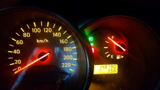 NISSAN-LIVINA-2012