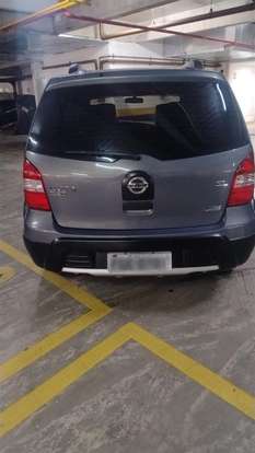 NISSAN-LIVINA-2012