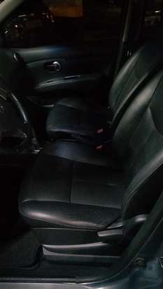 NISSAN-LIVINA-2012