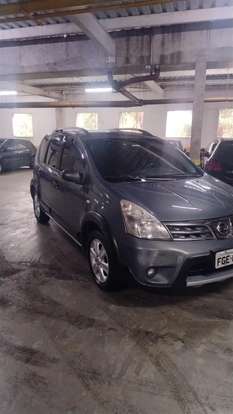 NISSAN-LIVINA-2012