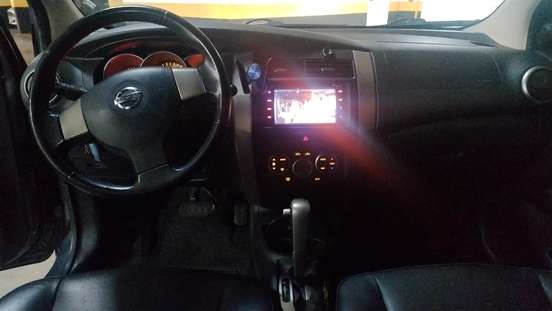 NISSAN-LIVINA-2012