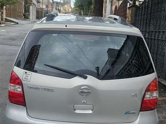 NISSAN-LIVINA-1.8 S 16V FLEX 4P AUTOMÁTICO NISSAN-LIVINA-2013