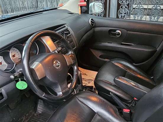 NISSAN-LIVINA-1.8 S 16V FLEX 4P AUTOMÁTICO NISSAN-LIVINA-2013