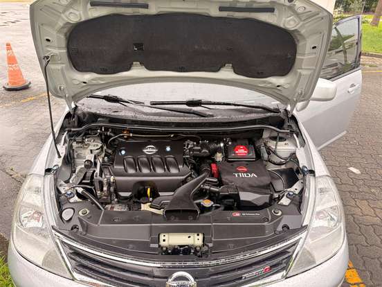 NISSAN-TIIDA-1.8 SL 16V FLEX 4P MANUAL NISSAN-TIIDA-2011