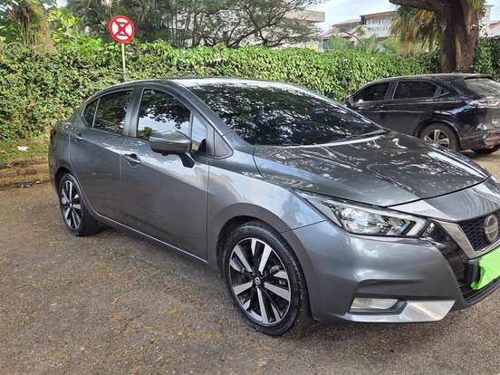 NISSAN-VERSA-2023