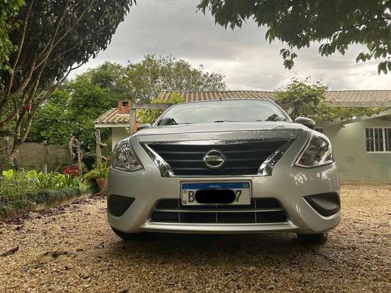 NISSAN-VERSA-2019