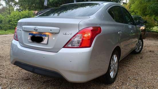 NISSAN-VERSA-2019