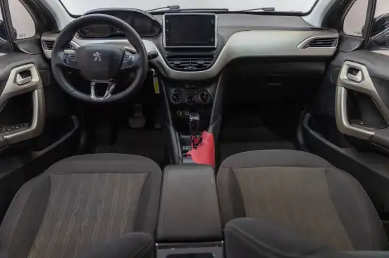 PEUGEOT-2008-2021