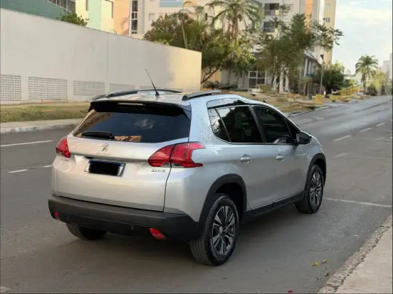 PEUGEOT-2008-2020