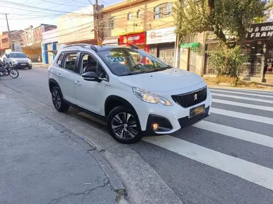 PEUGEOT-2008-2020