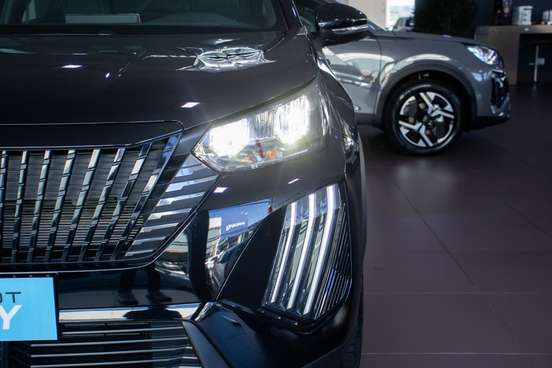 PEUGEOT-2008-1.0 TURBO 200 FLEX ALLURE CVT PEUGEOT-2008-2026