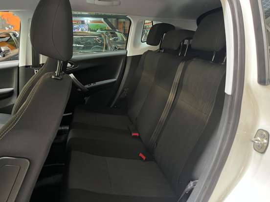 PEUGEOT-2008-2023