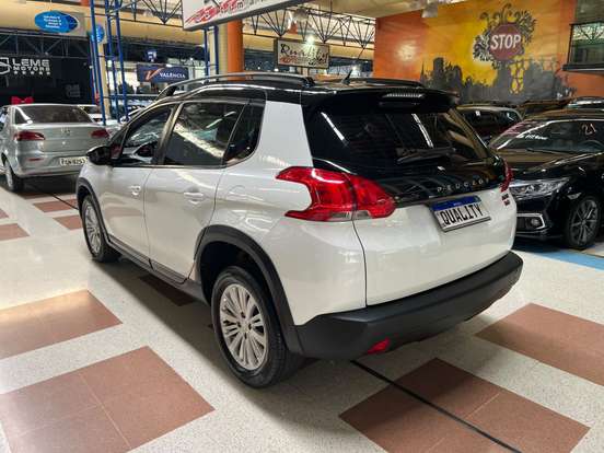PEUGEOT-2008-2023