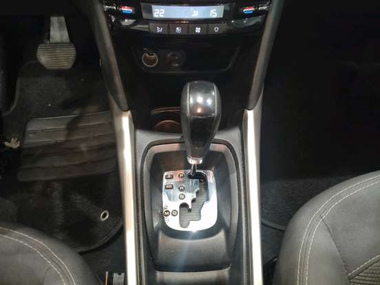 PEUGEOT-2008-2016