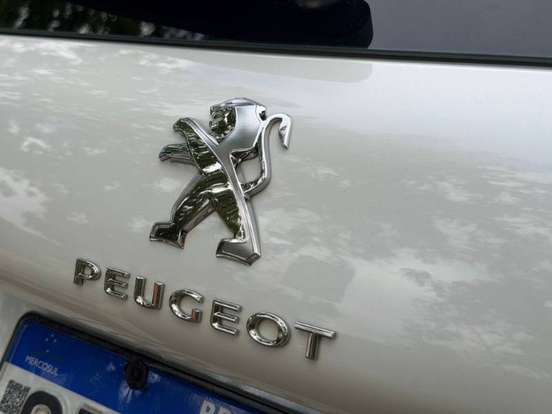 PEUGEOT-2008-2015