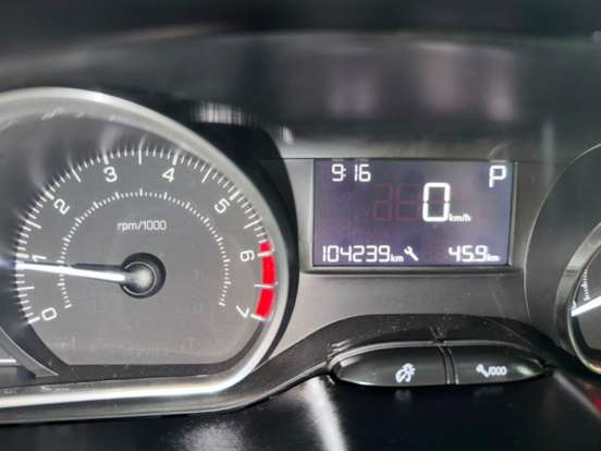 PEUGEOT-2008-1.6 16V FLEX GRIFFE 4P AUTOMÁTICO PEUGEOT-2008-2015