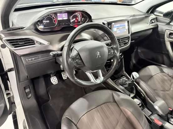 PEUGEOT-2008-2016
